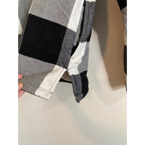 5.11 Tactical Men’s Sherpa-Lined SM Plaid Black & White Flannel Jacket - Picture 4 of 9